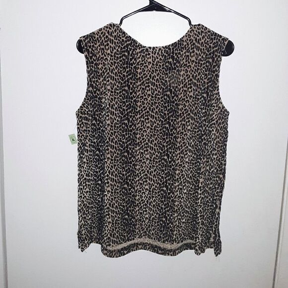 3/$20 Sale Cactus Flower  Sleeveless Top - Picture 5 of 5